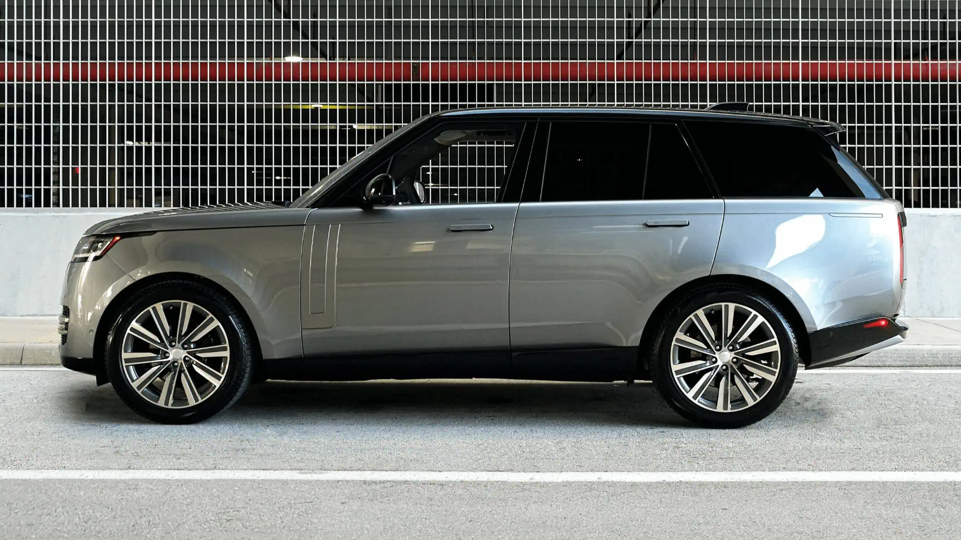 2023 Range Rover Grey Side