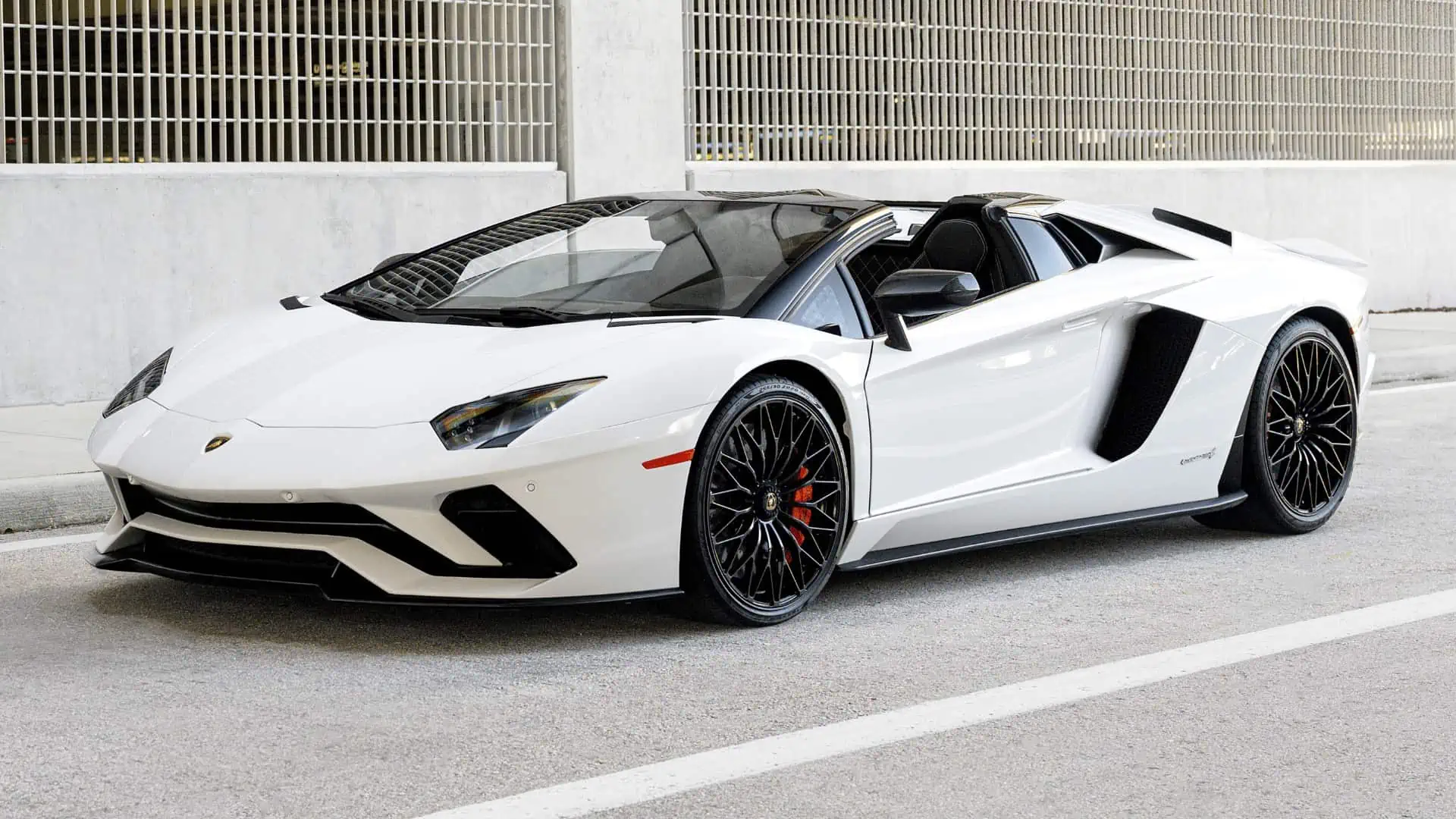 Lamborghini Aventador Front