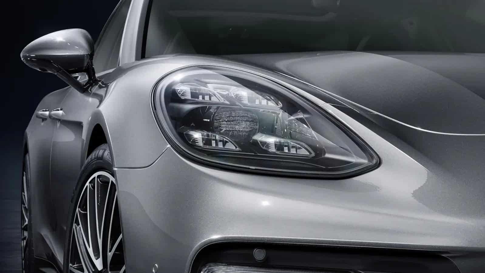 Porsce Panamera 4