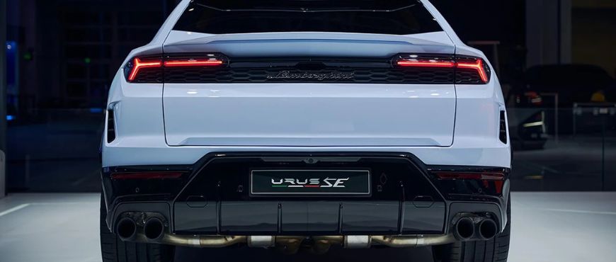 Lamborghini Urus SE 2025 Rear