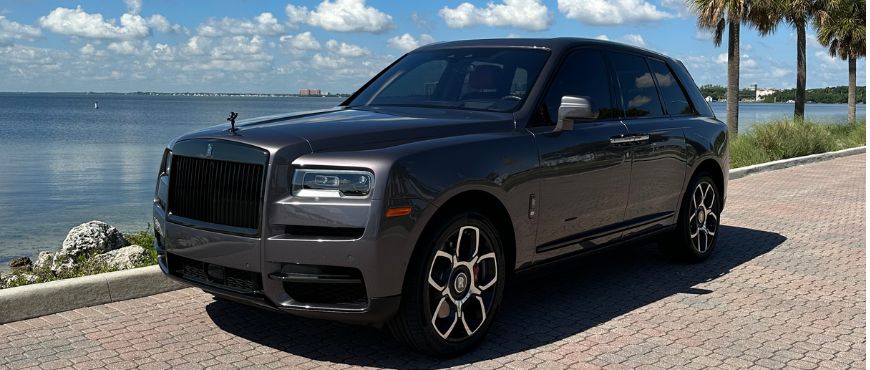 Rent a Rolls Royce Cullinan Black Badge Front