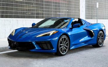 Corvette C8 Stingray Convertible – Blue