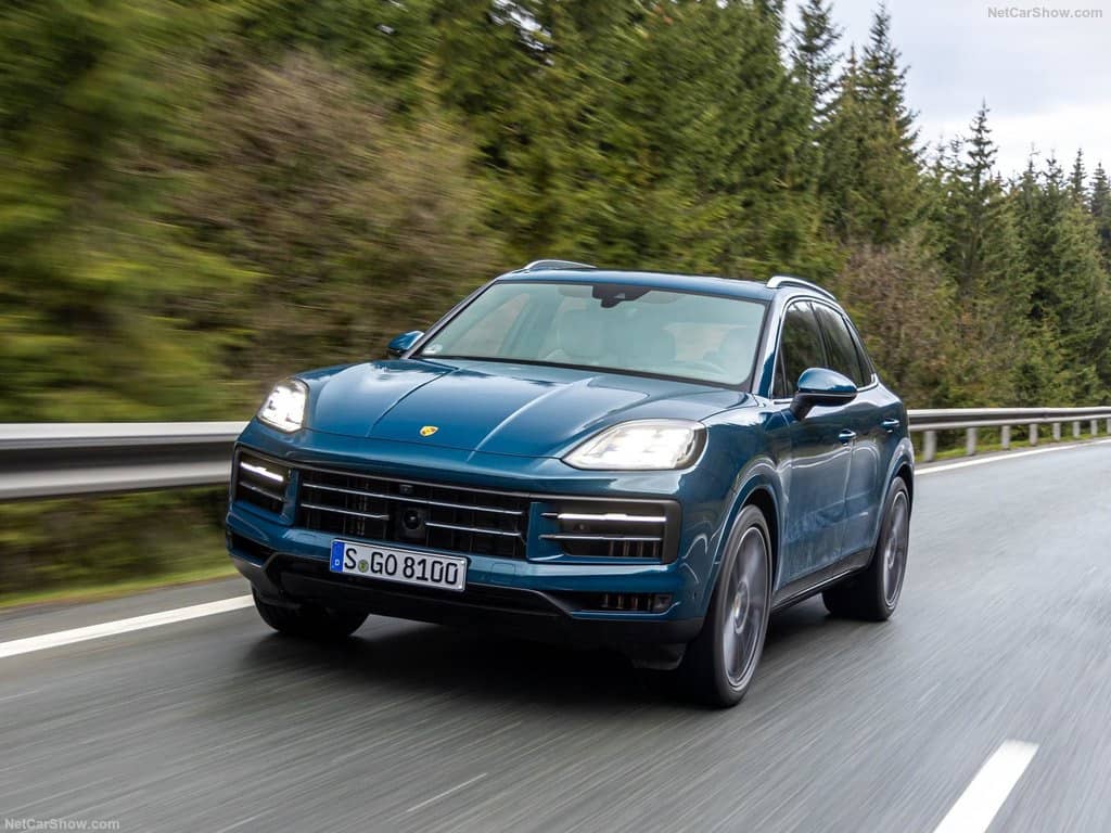 Porsche Cayenne blue hybrid model