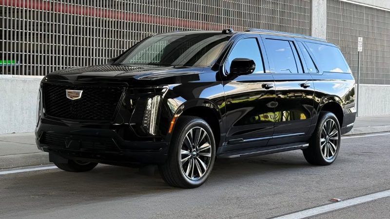 2025 Cadillac Escalade ESV Front Rb8stohy5cxhm3jc242vs78rzf9z6i7cz2gnnl6hog